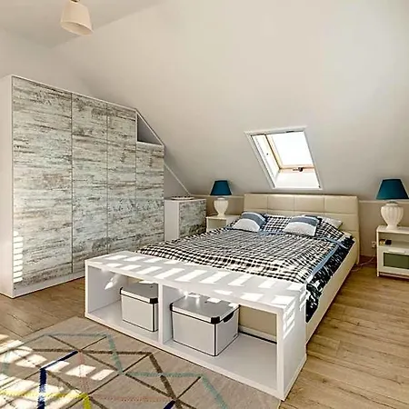 Pastelowa Bed & Breakfast 4*